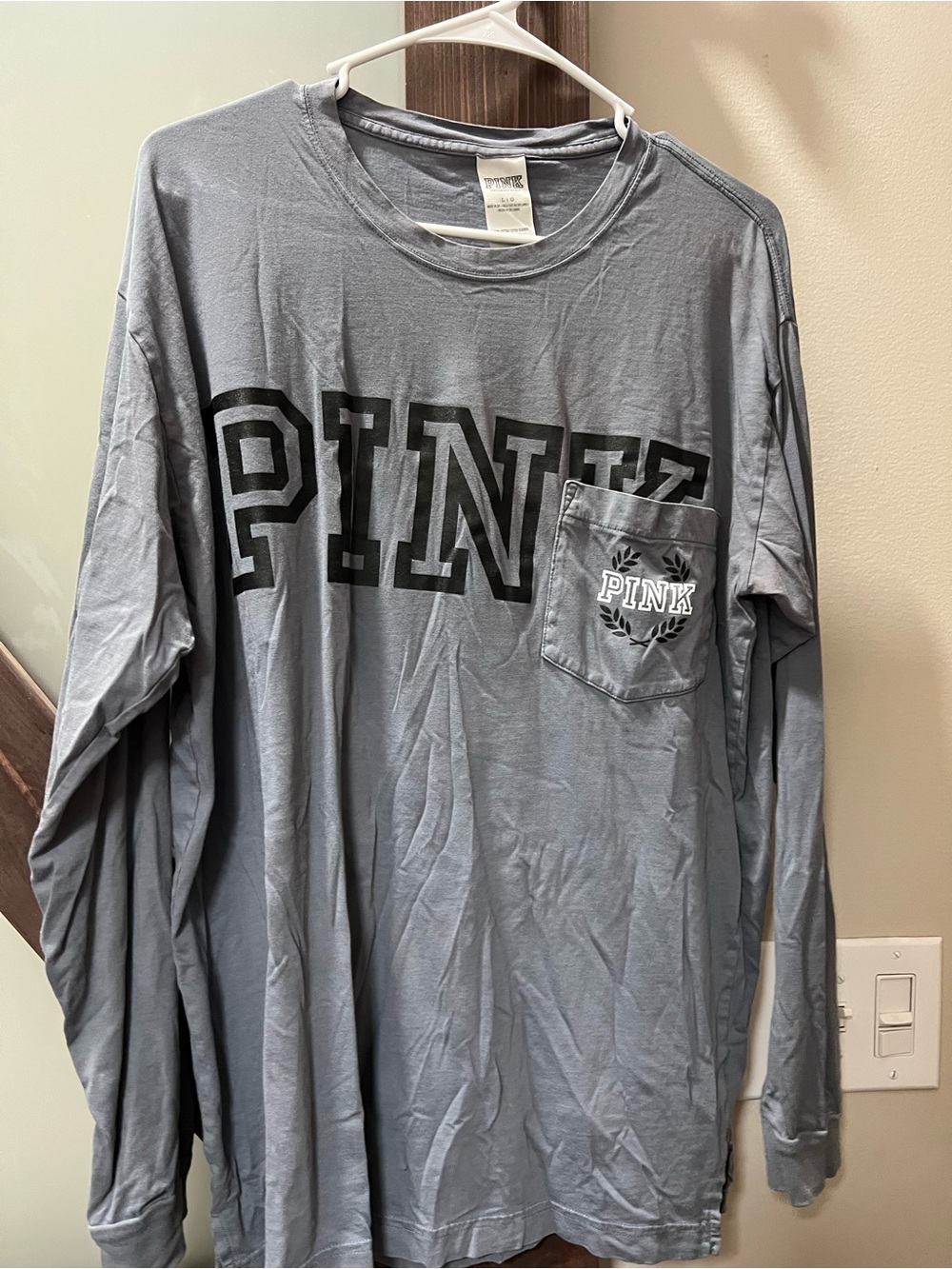 PINK Victoria's Secret Long-Sleeve Pocket Tee — Gray with Black Logo